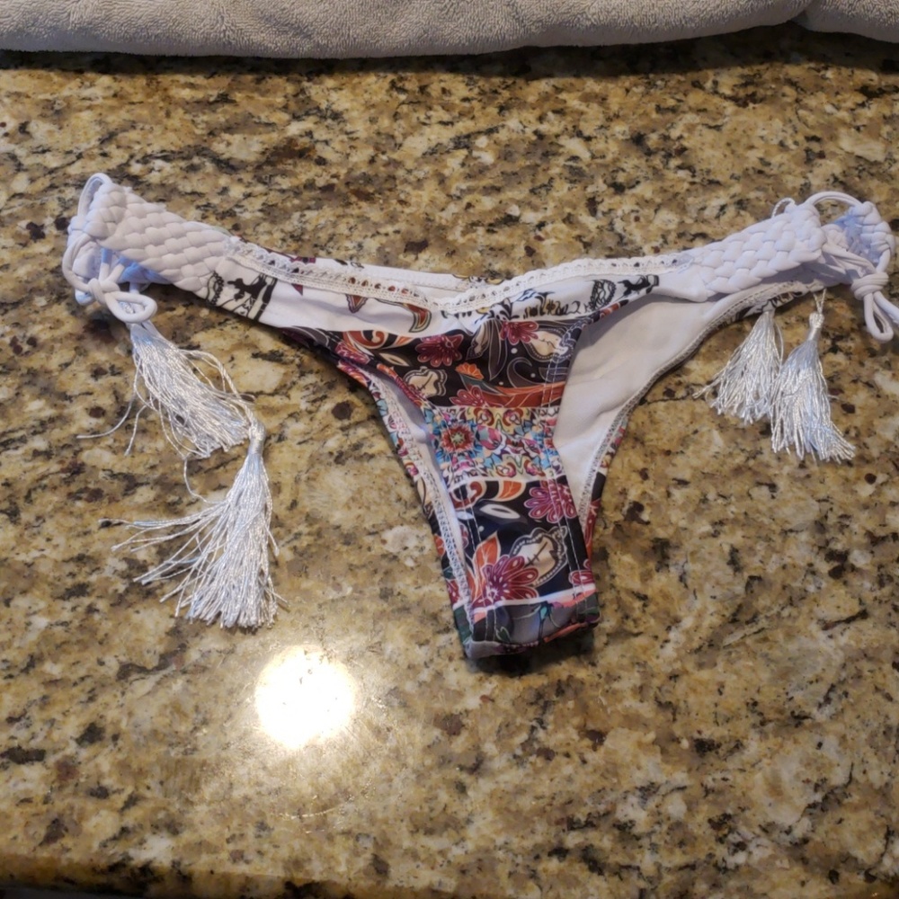 Bikini bottoms